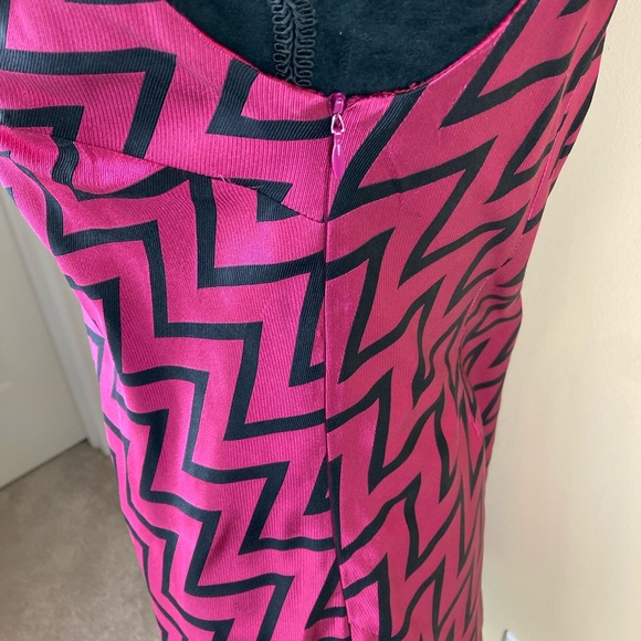 Molly B Boston Dress - Picture 5 of 7